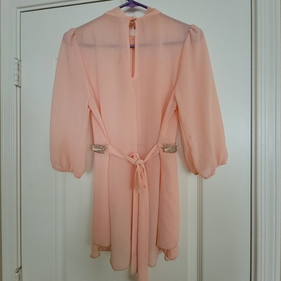 Cute top - Picture 3 of 6